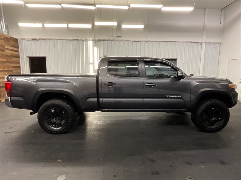 2017 Toyota Tacoma TRD Off-Road 4X4 / V6 / LONG BED / Tech Pkg/LIFTED  Navigation & Backup Camera / LIFTED w/ 33 " A/T TIRES & 17 " XD WHEELS / LOCAL TRUCK / RUST FREE / LONG BED - Photo 4 - Gladstone, OR 97027