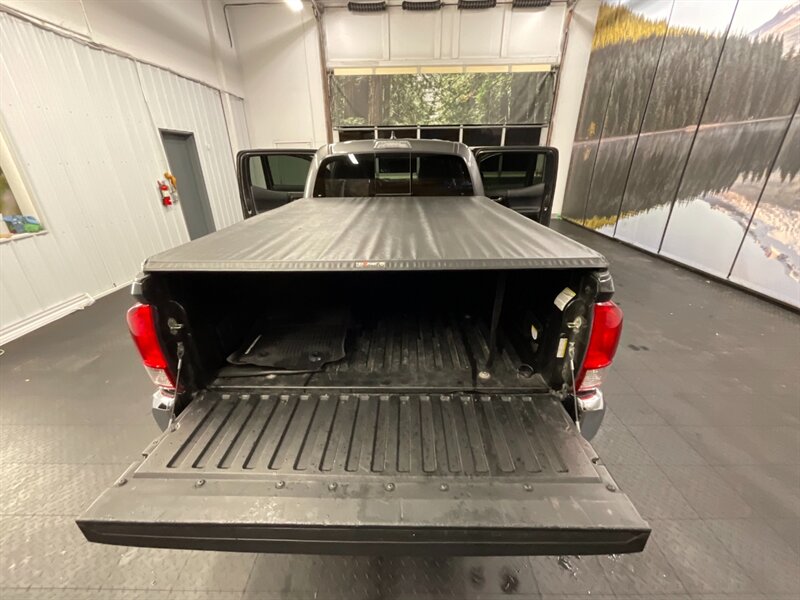 2017 Toyota Tacoma TRD Off-Road 4X4 / V6 / LONG BED / Tech Pkg/LIFTED  Navigation & Backup Camera / LIFTED w/ 33 " A/T TIRES & 17 " XD WHEELS / LOCAL TRUCK / RUST FREE / LONG BED - Photo 20 - Gladstone, OR 97027