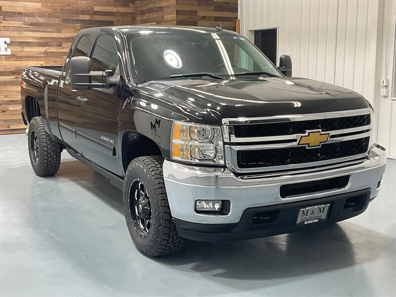 2013 Chevrolet Silverado 2500 LT Z-71 OFF RD 4X4 / 6.6L DIESEL / 68,000 MILES / Short Bed / Leather Seats / Brand New Tires / ZERO RUST - Photo 2 - Gladstone, OR 97027
