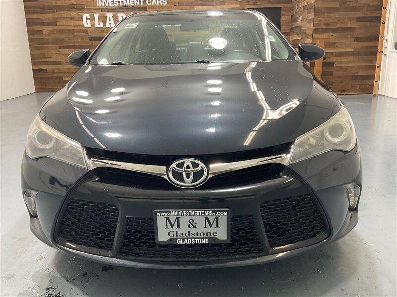 2015 Toyota Camry SE Sedan / 2.5L 4Cyl  / Backup Camera / 110K MILES   - Photo 5 - Gladstone, OR 97027