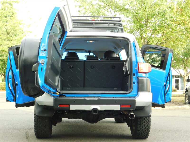 2007 Toyota FJ Cruiser 4x4 / 6-SPEED / LIFTED w.BF GOODRICH/119,000 MILES   - Photo 16 - Portland, OR 97217