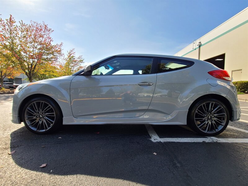 2013 Hyundai Veloster RE MIX Coupe / 4-Cyl 1.6L / Dual Clutch / Sport  / Paddle Shifters / 2-Owner / Rare Color - Photo 3 - Portland, OR 97217