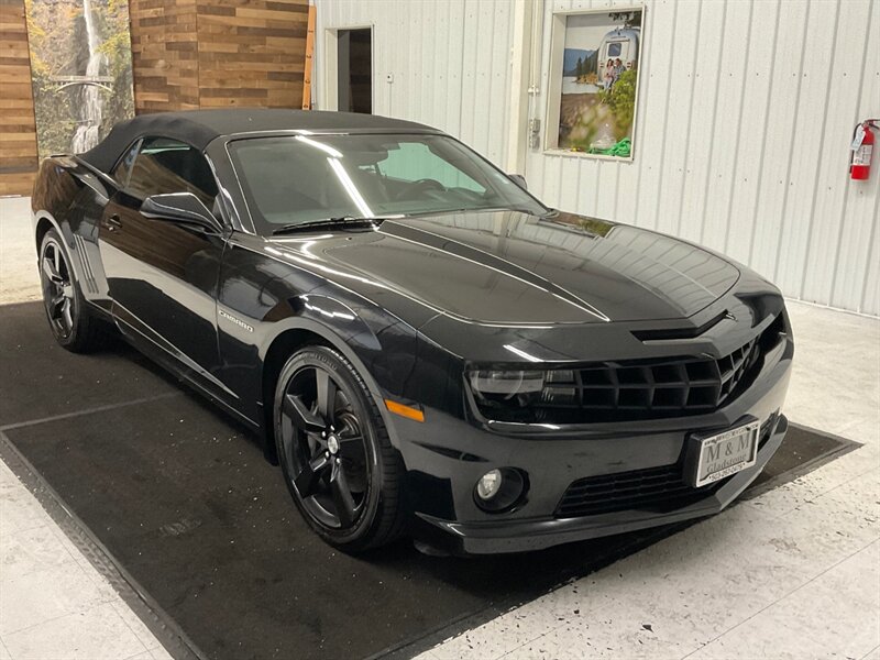 2011 Chevrolet Camaro SS Convertible 2SS/ 6.2L V8 / 6-SPEED/ 32,000 MILE  / Leather & Heated Seats / - Photo 2 - Gladstone, OR 97027