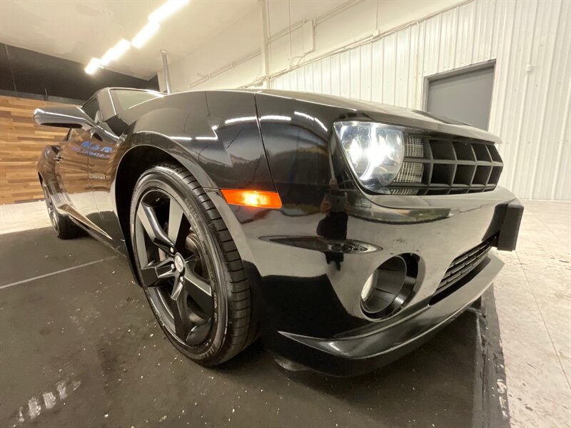 2011 Chevrolet Camaro SS Convertible 2SS/ 6.2L V8 / 6-SPEED/ 32,000 MILE  / Leather & Heated Seats / - Photo 34 - Gladstone, OR 97027