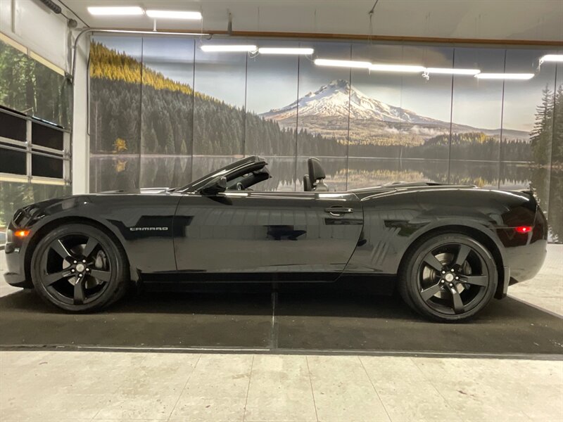 2011 Chevrolet Camaro SS Convertible 2SS/ 6.2L V8 / 6-SPEED/ 32,000 MILE  / Leather & Heated Seats / - Photo 9 - Gladstone, OR 97027