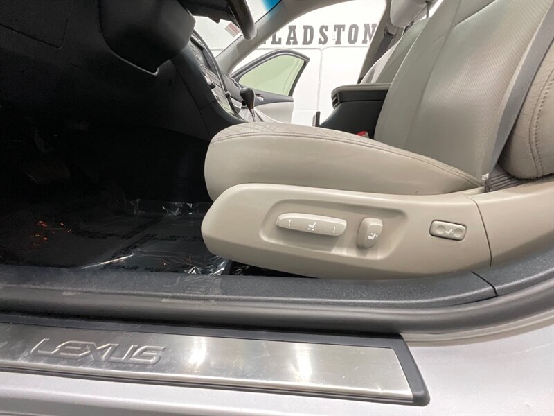 2010 Lexus ES 350 Luxury Sedan / V6 / 1-OWNER / 104,000 MILES  / Navigation & Backup Camera - Photo 38 - Gladstone, OR 97027