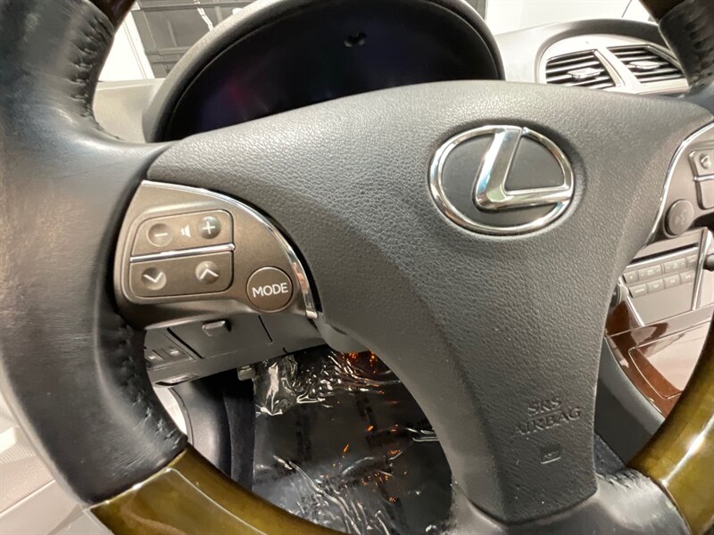 2010 Lexus ES 350 Luxury Sedan / V6 / 1-OWNER / 104,000 MILES  / Navigation & Backup Camera - Photo 44 - Gladstone, OR 97027