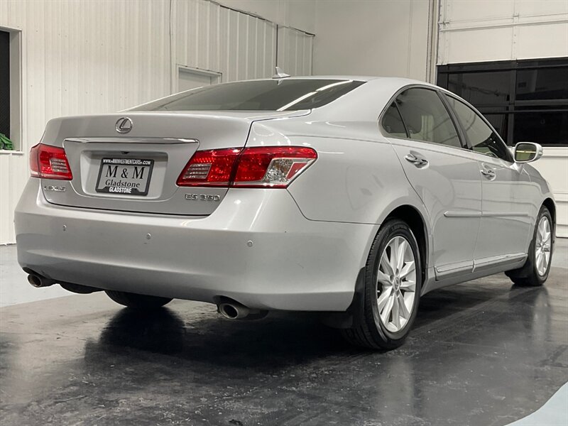 2010 Lexus ES 350 Luxury Sedan / V6 / 1-OWNER / 104,000 MILES  / Navigation & Backup Camera - Photo 8 - Gladstone, OR 97027