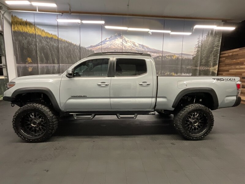 2020 Toyota Tacoma TRD Off-Road 4X4 / CUSTOM BUILT LIFTED /15,000 MIL  1-OWNER LOCAL TRUCK / LONG BED / LIFTED w/ 35 " MUD TIRES & 20 " XD WHEELS / CUSTOM BUMPER & WINCH / LIGHT BAR / 6INC PRO COMP LIFT KIT / REAR AIRBAGS / SHARP & CLEAN !! - Photo 3 - Gladstone, OR 97027