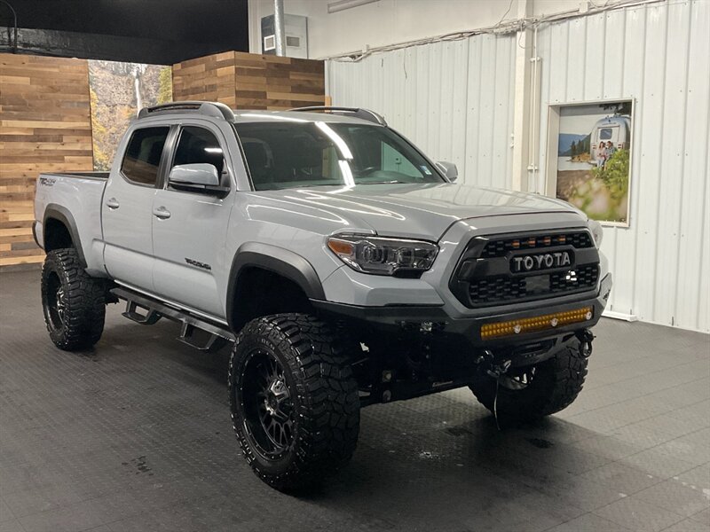 2020 Toyota Tacoma TRD Off-Road 4X4 / CUSTOM BUILT LIFTED /15,000 MIL  1-OWNER LOCAL TRUCK / LONG BED / LIFTED w/ 35 " MUD TIRES & 20 " XD WHEELS / CUSTOM BUMPER & WINCH / LIGHT BAR / 6INC PRO COMP LIFT KIT / REAR AIRBAGS / SHARP & CLEAN !! - Photo 2 - Gladstone, OR 97027