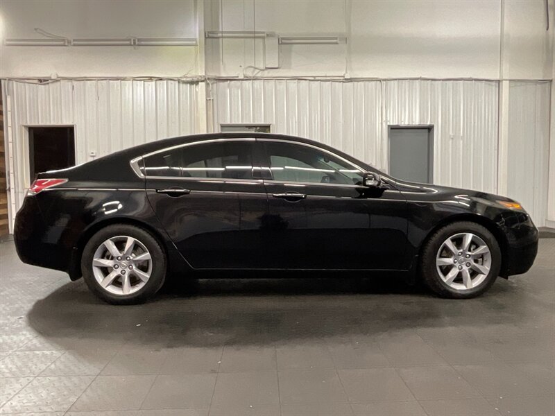 2012 Acura TL w/Tech Pkg / Leather Heated / Navigation / Camera   - Photo 4 - Gladstone, OR 97027