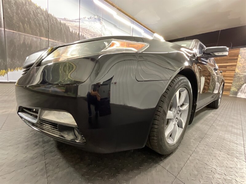 2012 Acura TL w/Tech Pkg / Leather Heated / Navigation / Camera   - Photo 9 - Gladstone, OR 97027