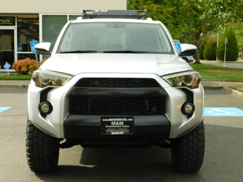 2018 Toyota 4Runner SR5 / 4x4 / 1_Owner / NEW Wheels+Mud Tires / LIFTD   - Photo 5 - Portland, OR 97217