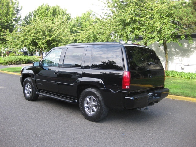 2000 GMC Yukon Denali 4WD   - Photo 4 - Portland, OR 97217