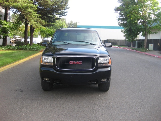 2000 GMC Yukon Denali 4WD   - Photo 2 - Portland, OR 97217