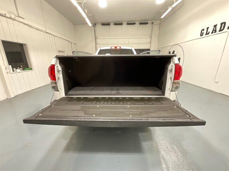 2007 Toyota Tundra SR5 Regular Cab / 4.7L V8 / LONG BED / ZERO RUST / LOCAL OREGON TRUCK / CUSTOM FRONT BUMPER with WINCH - Photo 30 - Gladstone, OR 97027