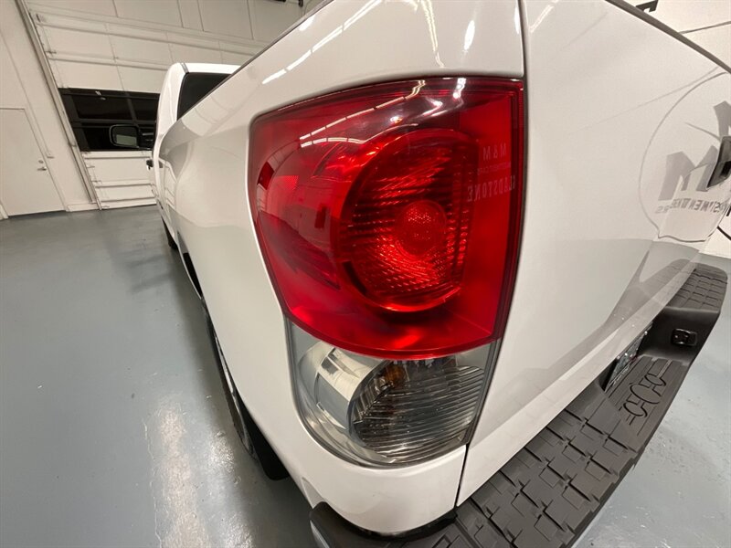 2007 Toyota Tundra SR5 Regular Cab / 4.7L V8 / LONG BED / ZERO RUST / LOCAL OREGON TRUCK / CUSTOM FRONT BUMPER with WINCH - Photo 28 - Gladstone, OR 97027