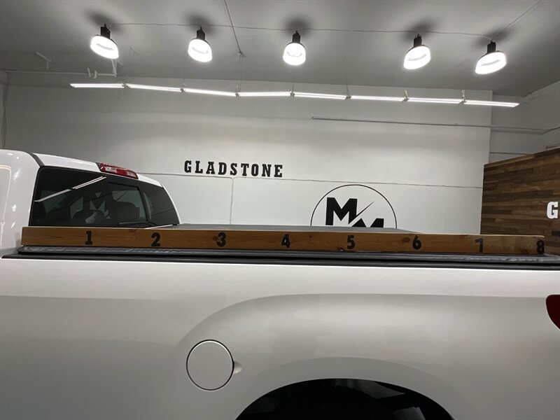 2007 Toyota Tundra SR5 Regular Cab / 4.7L V8 / LONG BED / ZERO RUST / LOCAL OREGON TRUCK / CUSTOM FRONT BUMPER with WINCH - Photo 9 - Gladstone, OR 97027