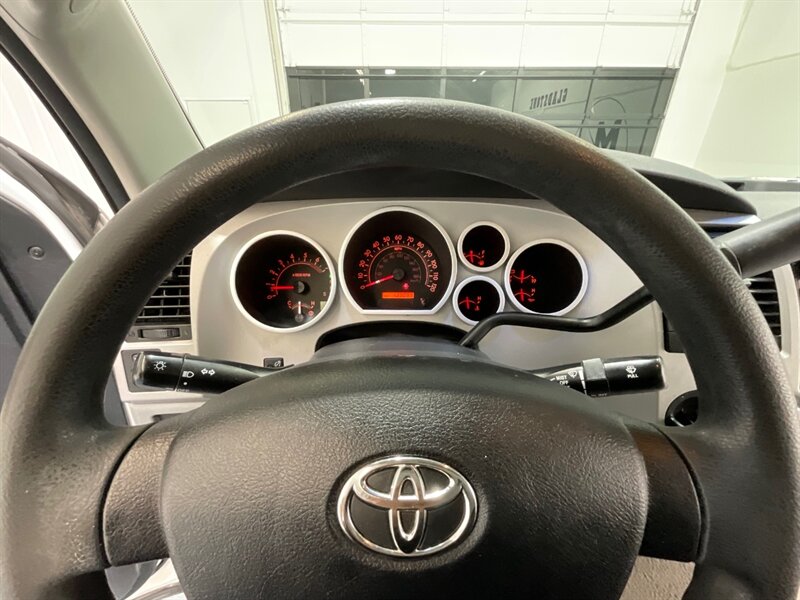 2007 Toyota Tundra SR5 Regular Cab / 4.7L V8 / LONG BED / ZERO RUST / LOCAL OREGON TRUCK / CUSTOM FRONT BUMPER with WINCH - Photo 37 - Gladstone, OR 97027