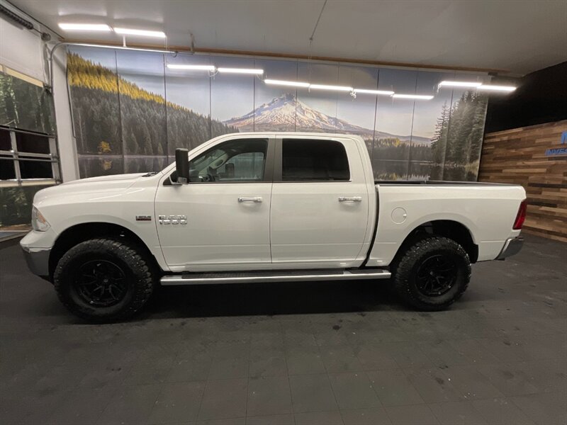 2018 RAM 1500 4x4 SLT Crew Cab  /5.7L HEMI /NEW LIFT WHEELS TIRE  1-OWNER / LOCAL / RUST FREE / 8-Speed Transmission / ONLY 57,000 MILES - Photo 3 - Gladstone, OR 97027