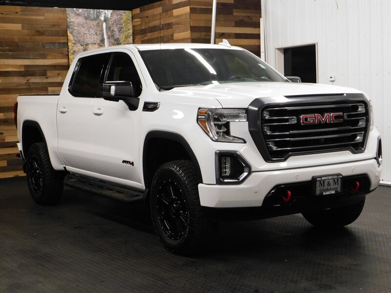 2020 GMC Sierra 1500 AT4 Crew Cab 4X4 / DURAMAX DIESEL / LIFTED