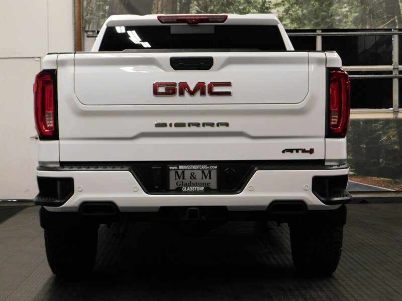 2020 GMC Sierra 1500 AT4 Crew Cab 4X4 / DURAMAX DIESEL /  LIFTED   - Photo 6 - Gladstone, OR 97027