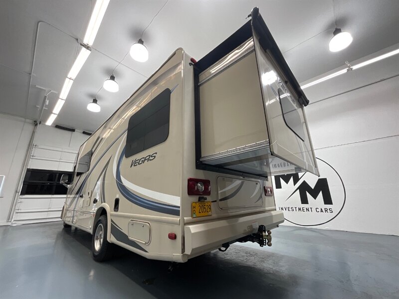 2017 Thor Vegas 25.2 LIKE NEW ONLY 16,000 MILES  Model M36941 - Photo 60 - Gladstone, OR 97027