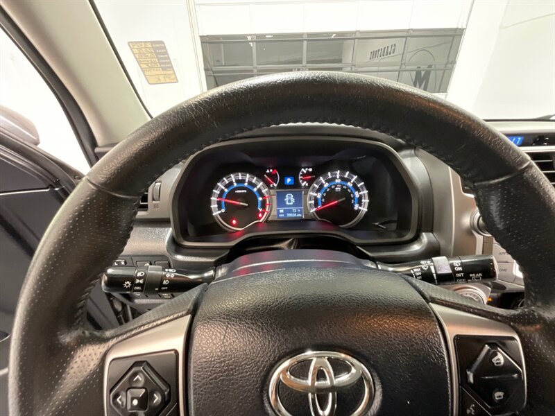 2018 Toyota 4Runner SR5 4X4 / V6 / THIRD ROW SEAT / 39K MILES  / 1-OWNER LOCAL - Photo 63 - Gladstone, OR 97027