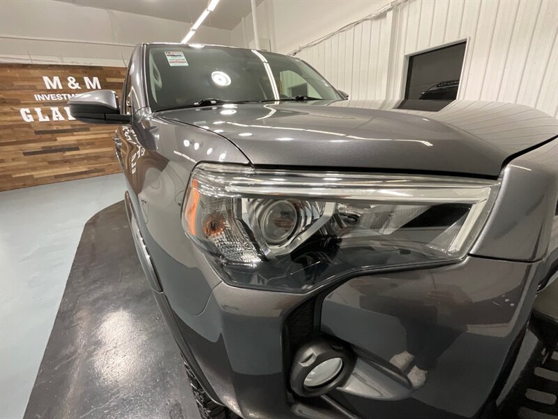 2018 Toyota 4Runner SR5 4X4 / V6 / THIRD ROW SEAT / 39K MILES  / 1-OWNER LOCAL - Photo 26 - Gladstone, OR 97027