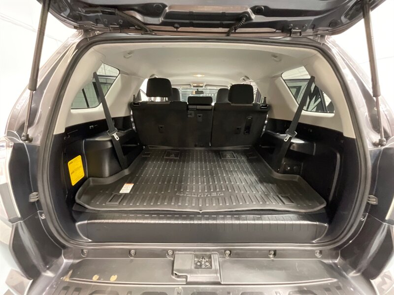 2018 Toyota 4Runner SR5 4X4 / V6 / THIRD ROW SEAT / 39K MILES  / 1-OWNER LOCAL - Photo 32 - Gladstone, OR 97027