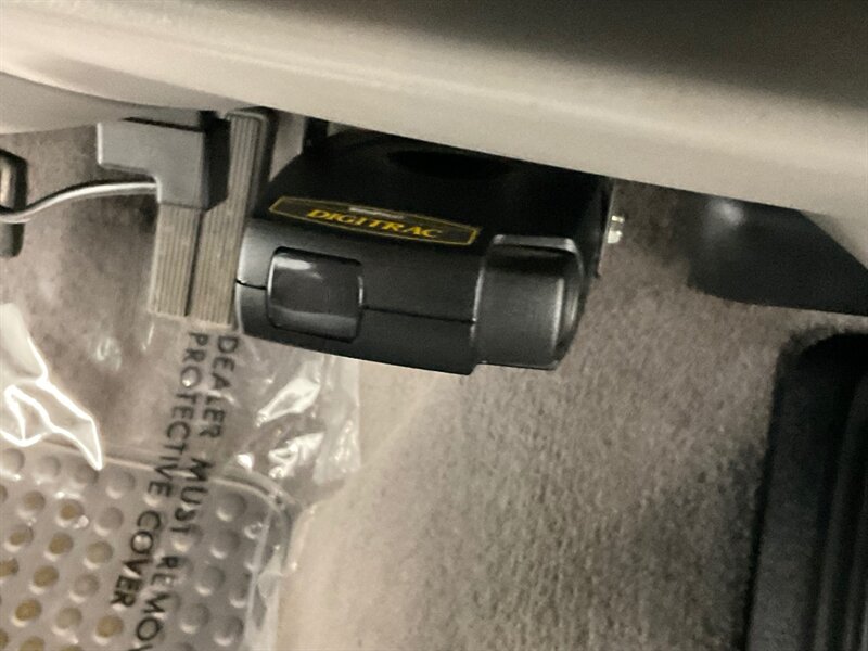 2001 Ford F-250 XLT Super Cab 4X4 / 7.3L DIESEL / 6-SPEED MANUAL / LONG BED / BRAND NEW TIRES / LOCAL TRUCK w. ZERO RUST - Photo 39 - Gladstone, OR 97027