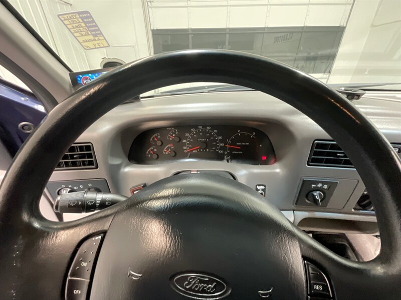 2001 Ford F-250 XLT Super Cab 4X4 / 7.3L DIESEL / 6-SPEED MANUAL / LONG BED / BRAND NEW TIRES / LOCAL TRUCK w. ZERO RUST - Photo 45 - Gladstone, OR 97027