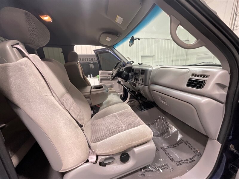 2001 Ford F-250 XLT Super Cab 4X4 / 7.3L DIESEL / 6-SPEED MANUAL / LONG BED / BRAND NEW TIRES / LOCAL TRUCK w. ZERO RUST - Photo 15 - Gladstone, OR 97027