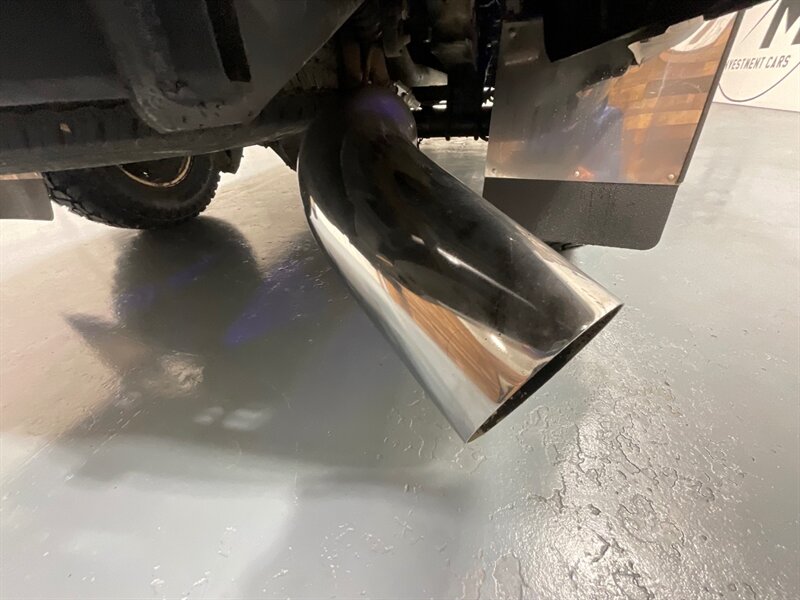 2001 Ford F-250 XLT Super Cab 4X4 / 7.3L DIESEL / 6-SPEED MANUAL / LONG BED / BRAND NEW TIRES / LOCAL TRUCK w. ZERO RUST - Photo 44 - Gladstone, OR 97027