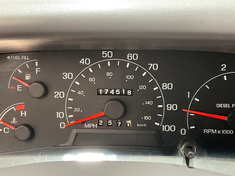 2001 Ford F-250 XLT Super Cab 4X4 / 7.3L DIESEL / 6-SPEED MANUAL / LONG BED / BRAND NEW TIRES / LOCAL TRUCK w. ZERO RUST - Photo 53 - Gladstone, OR 97027