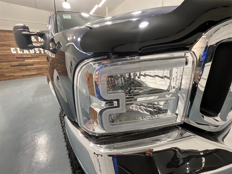 2001 Ford F-250 XLT Super Cab 4X4 / 7.3L DIESEL / 6-SPEED MANUAL / LONG BED / BRAND NEW TIRES / LOCAL TRUCK w. ZERO RUST - Photo 26 - Gladstone, OR 97027