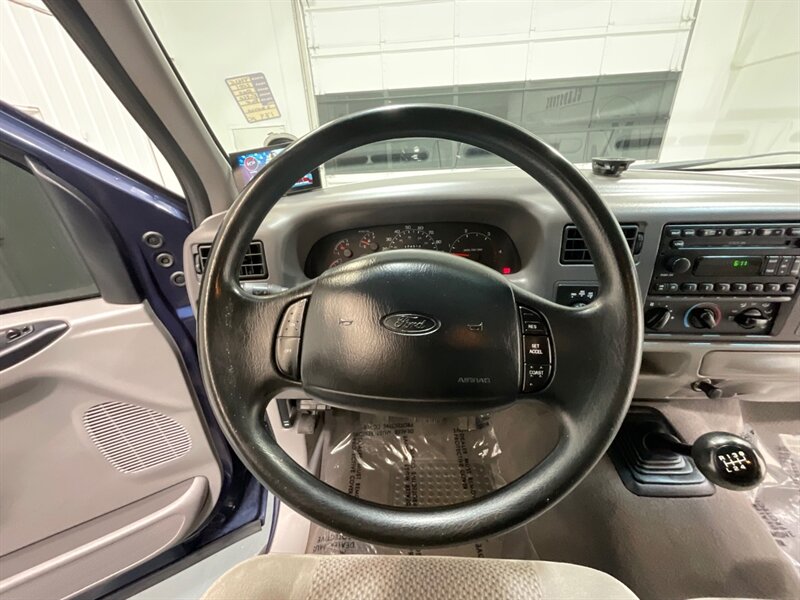 2001 Ford F-250 XLT Super Cab 4X4 / 7.3L DIESEL / 6-SPEED MANUAL / LONG BED / BRAND NEW TIRES / LOCAL TRUCK w. ZERO RUST - Photo 19 - Gladstone, OR 97027