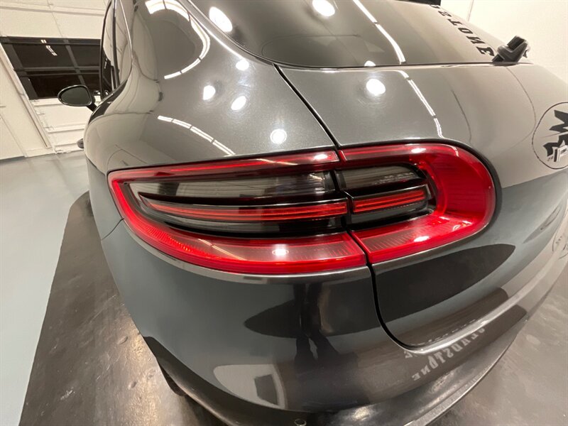 2018 Porsche Macan AWD / Sport Chrono Pkg / Pano Roof / 80K Miles  / Sport Chrono Pkg - Photo 27 - Gladstone, OR 97027