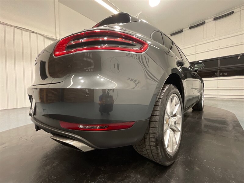 2018 Porsche Macan AWD / Sport Chrono Pkg / Pano Roof / 80K Miles  / Sport Chrono Pkg - Photo 55 - Gladstone, OR 97027