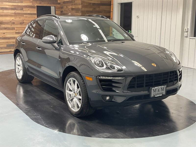 2018 Porsche Macan AWD / Sport Chrono Pkg / Pano Roof / 80K Miles  / Sport Chrono Pkg - Photo 66 - Gladstone, OR 97027