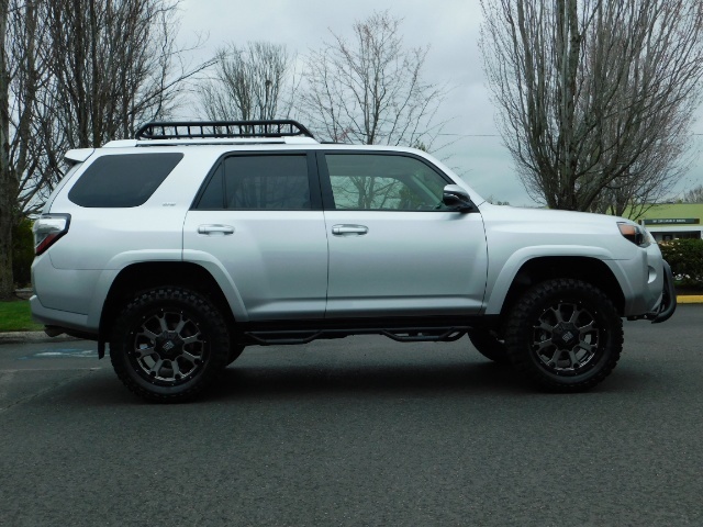2016 Toyota 4Runner SR5 Premium 4WD LEATHER 3RD SEAT / NAVi / LIFTED - Photo 4 - Portland, OR 97217