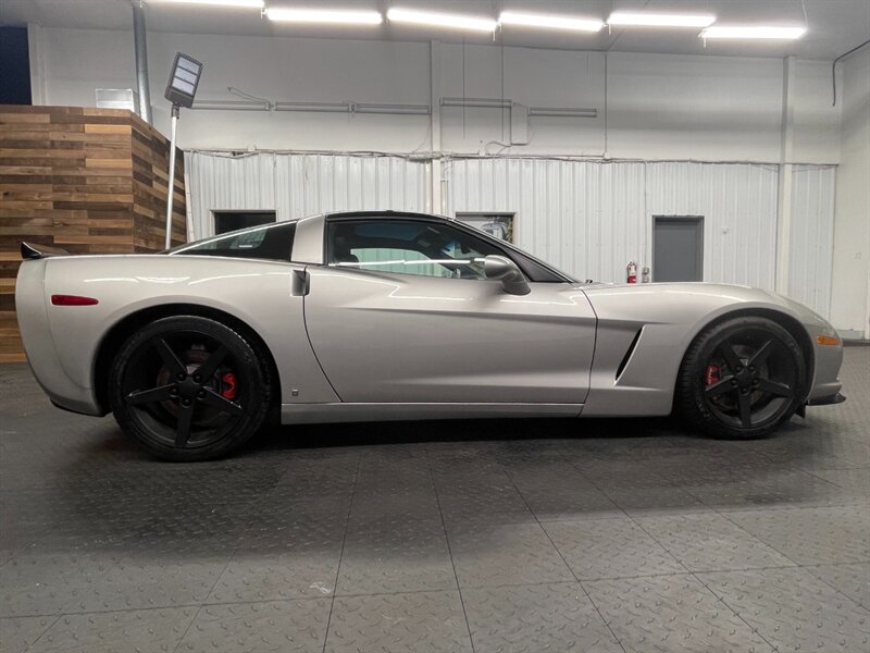 2007 Chevrolet Corvette Coupe 2Dr / Glass Ro   - Photo 4 - Gladstone, OR 97027