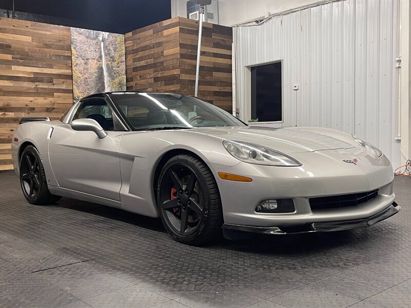 2007 Chevrolet Corvette Coupe 2Dr / Glass Ro   - Photo 2 - Gladstone, OR 97027