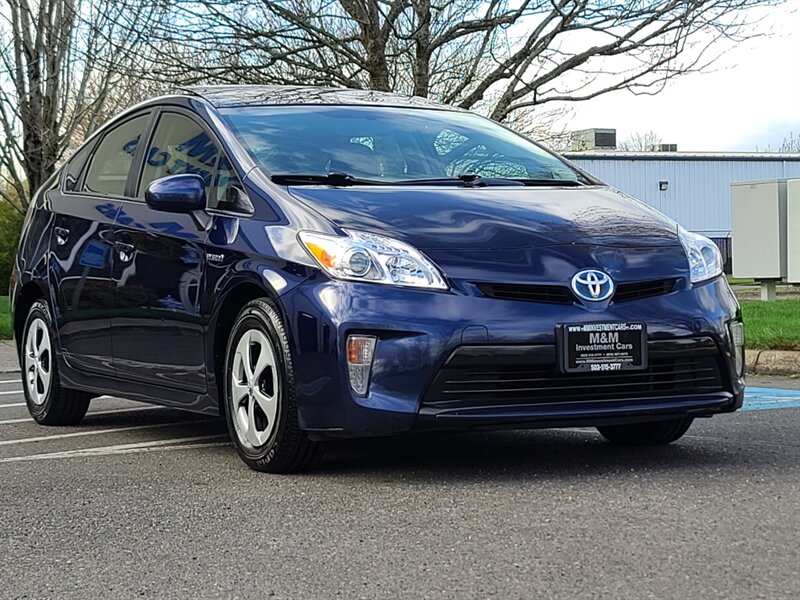 2013 Toyota Prius Three HYBRID / NAVi / CAM / SOLAR ROOF / 1-Owner / Blue-Tooth / Tilt-Slide Moon Roof / Local / Clean Title - Photo 63 - Portland, OR 97217