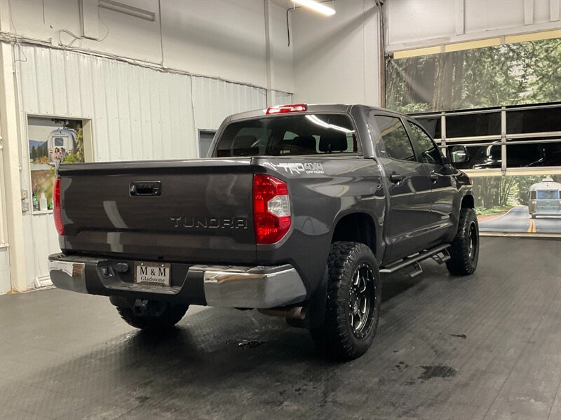 2018 Toyota Tundra SR5 CrewMax 4X4 / 5.7L V8 / LIFTED / 18,000 MILES  1-OWNER LOCAL TRUCK / TRD OFF ROAD PKG/RUST FREE / LIFTED / SHARP & CLEAN !! - Photo 7 - Gladstone, OR 97027