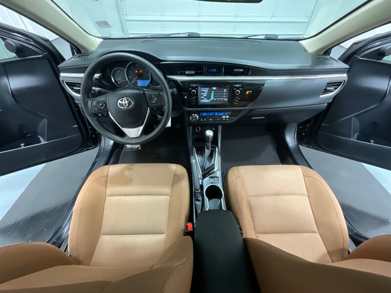 2016 Toyota Corolla LE Sedan / 4Cyl / 1-OWNER / Backup Camera  / Excel Cond - Photo 32 - Gladstone, OR 97027