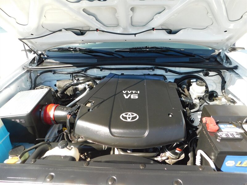 2009 Toyota Tacoma DOUBLE CAB 4X4 / V6 4.0L / TRD / 6