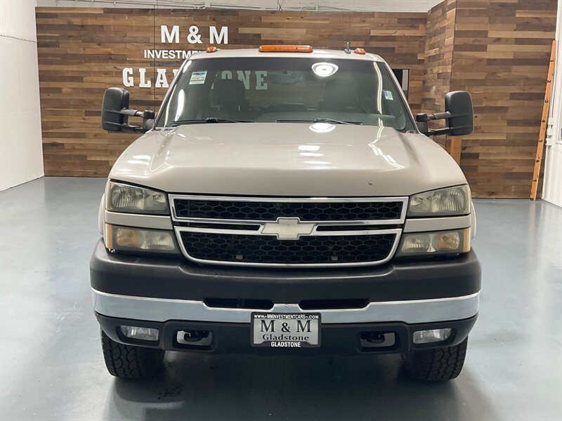 2006 Chevrolet Silverado 3500 LT Crew Cab 4X4 / 6.6L DURAMAX DIESEL / DUALLY  / LBZ MOTOR / ZERO RUST / NEW SET OF TIRES - Photo 5 - Gladstone, OR 97027