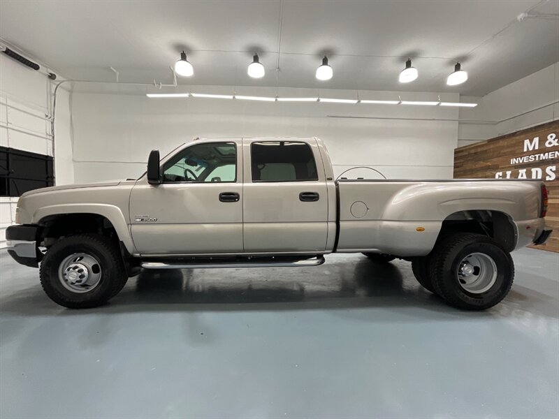 2006 Chevrolet Silverado 3500 LT Crew Cab 4X4 / 6.6L DURAMAX DIESEL / DUALLY  / LBZ MOTOR / ZERO RUST / NEW SET OF TIRES - Photo 3 - Gladstone, OR 97027