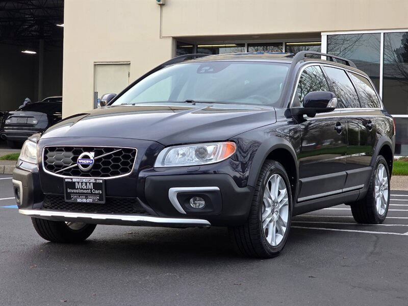 2016 Volvo XC70 T5 Platinum Cross Country AWD EVERY OPTION POSIBLE  / Heated Leather / Blind Spot / Adaptive Cruise / Lane Alert / NAVi / Park Assist - Photo 1 - Portland, OR 97217